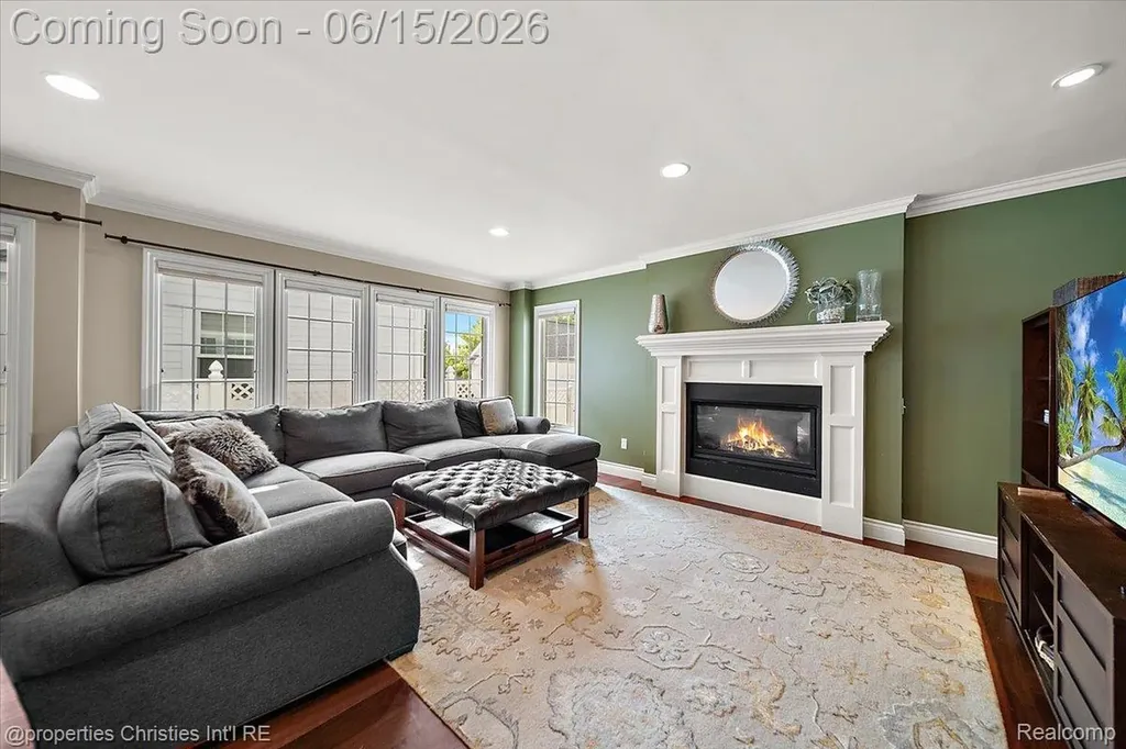 1484 Bird Avenue Birmingham City MI 48009