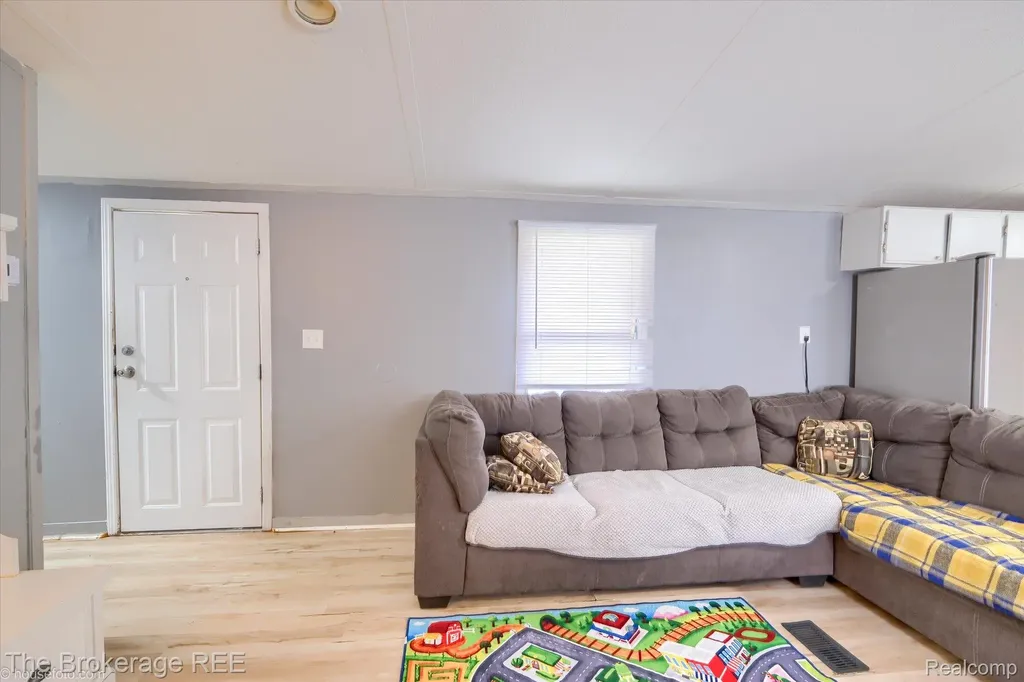 4441 Beechwood Brandon Charter Township MI 48346