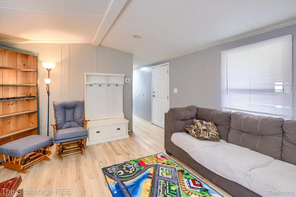 4441 Beechwood Brandon Charter Township MI 48346