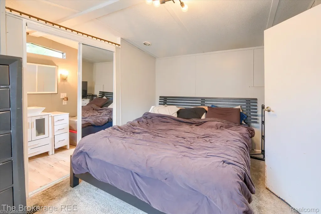 4441 Beechwood Brandon Charter Township MI 48346