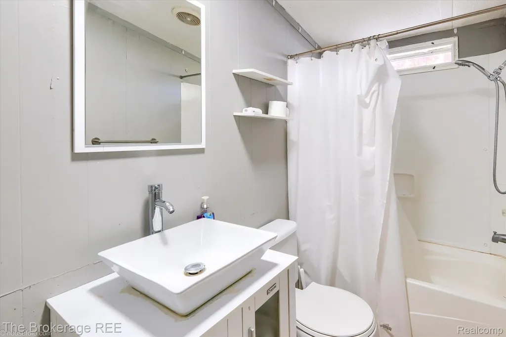 4441 Beechwood Brandon Charter Township MI 48346