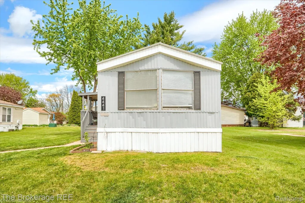 4441 Beechwood Brandon Charter Township MI 48346