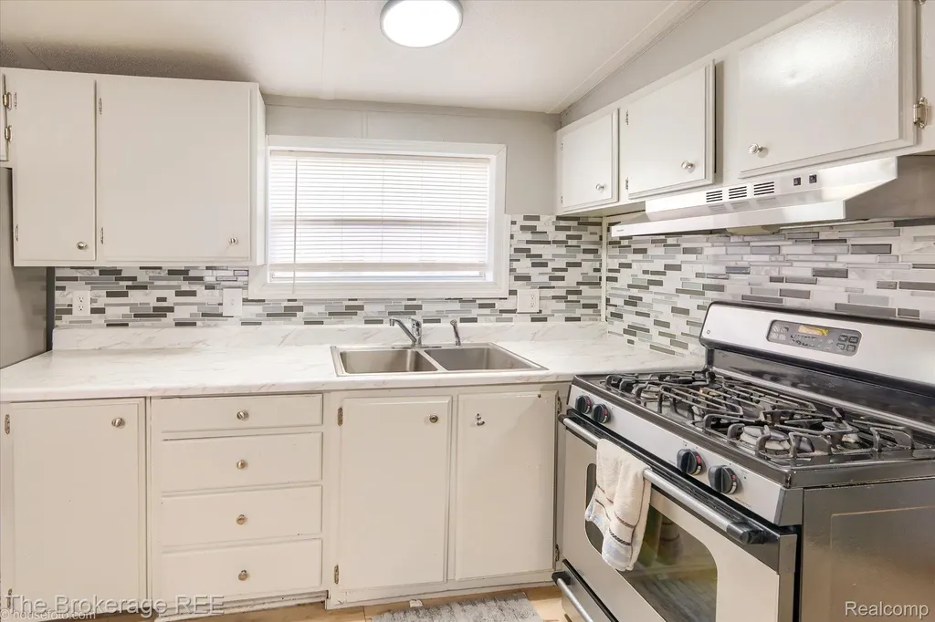 4441 Beechwood Brandon Charter Township MI 48346