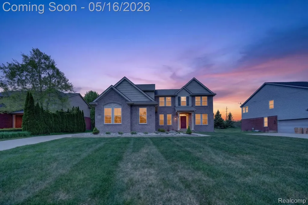 54908 N Grenelefe Circle W Lyon Charter Township MI 48178