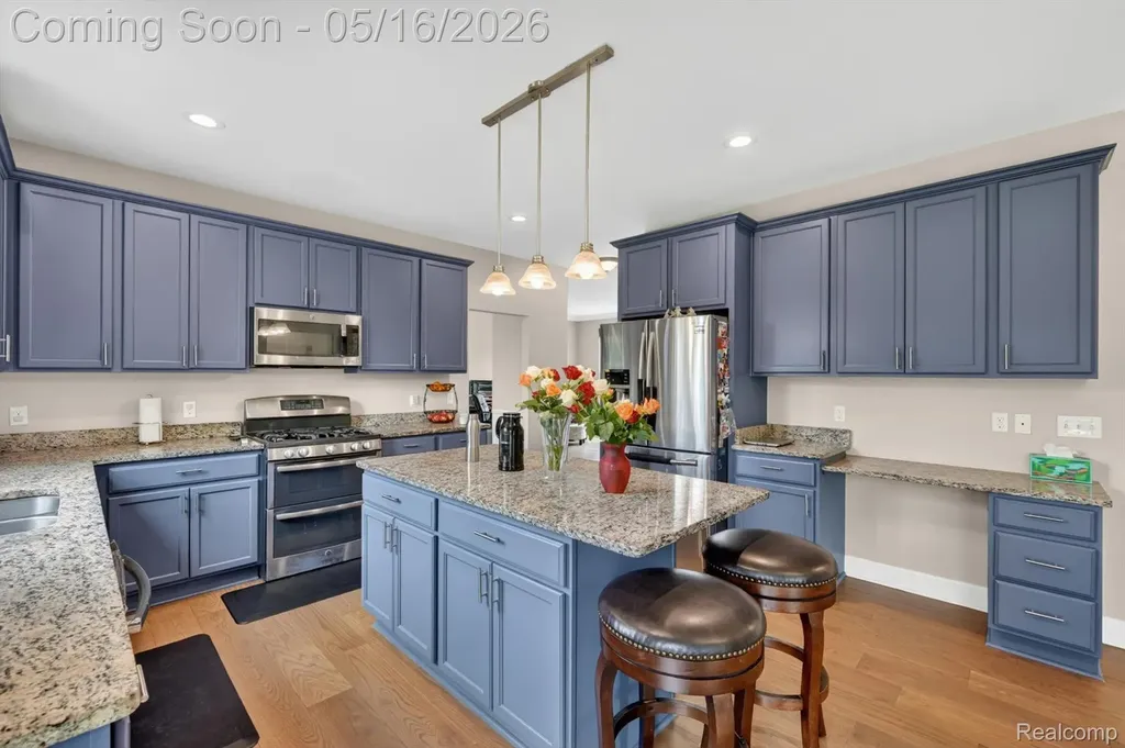 54908 N Grenelefe Circle W Lyon Charter Township MI 48178