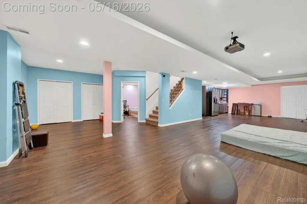 54908 N Grenelefe Circle W Lyon Charter Township MI 48178