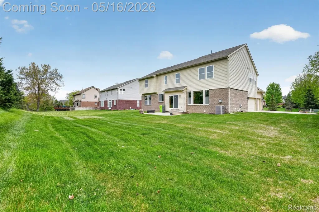 54908 N Grenelefe Circle W Lyon Charter Township MI 48178