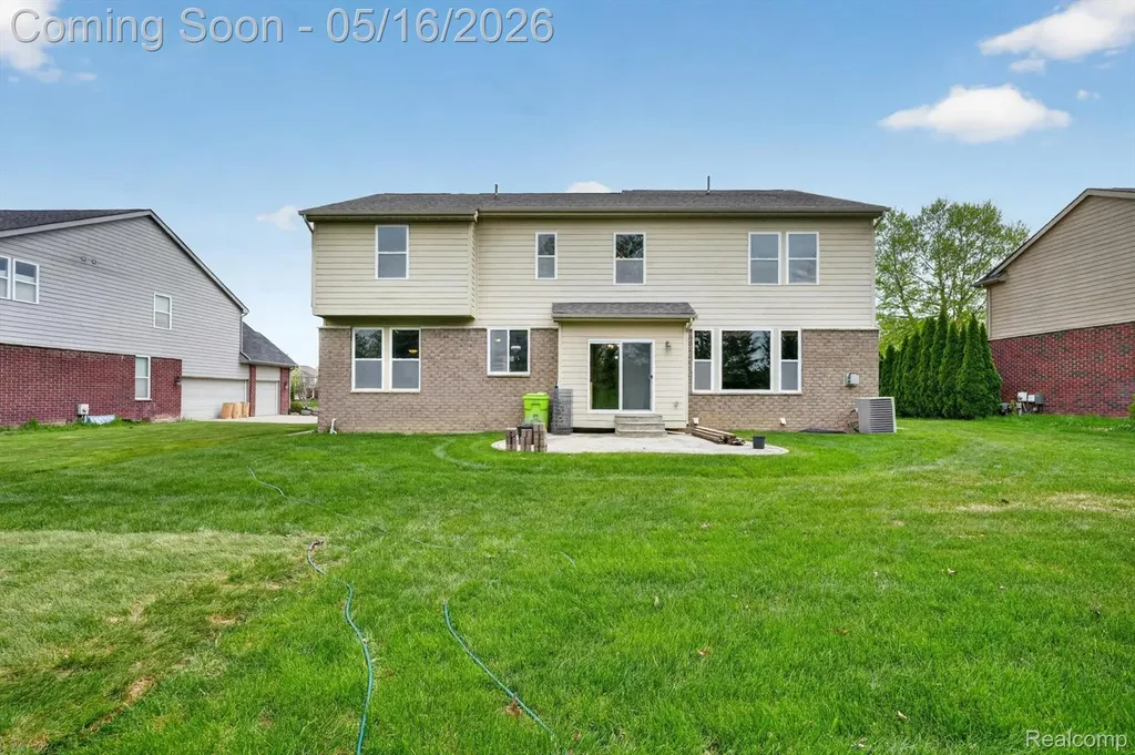 54908 N Grenelefe Circle W Lyon Charter Township MI 48178