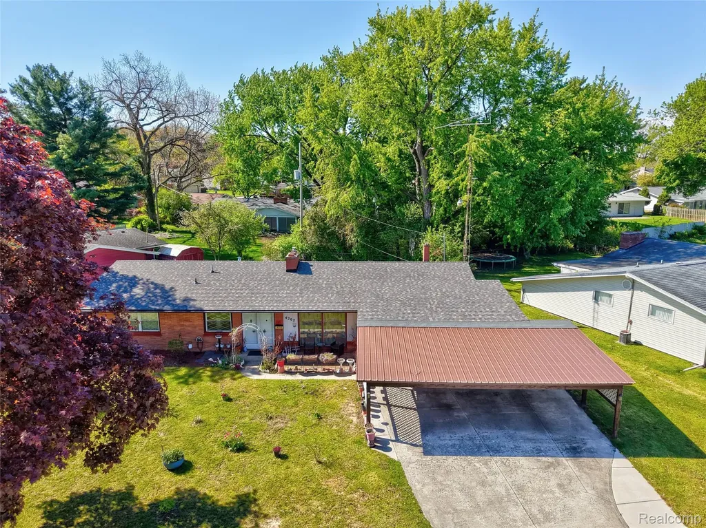4202 Greenbrook Lane Flint City MI 48507