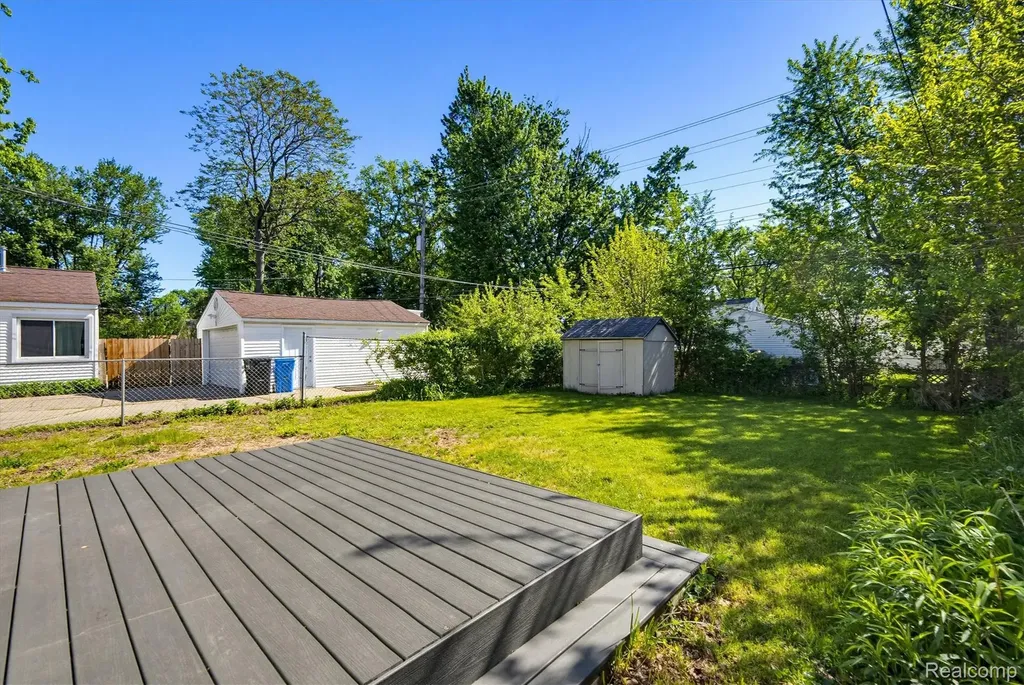 27320 Hampden Street Madison Heights City MI 48071