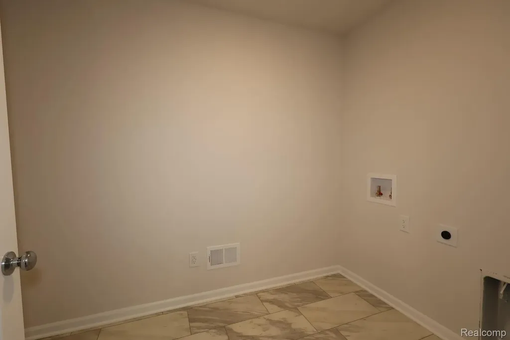 4222 Cedar Lane Grand Blanc Charter Township MI 48439