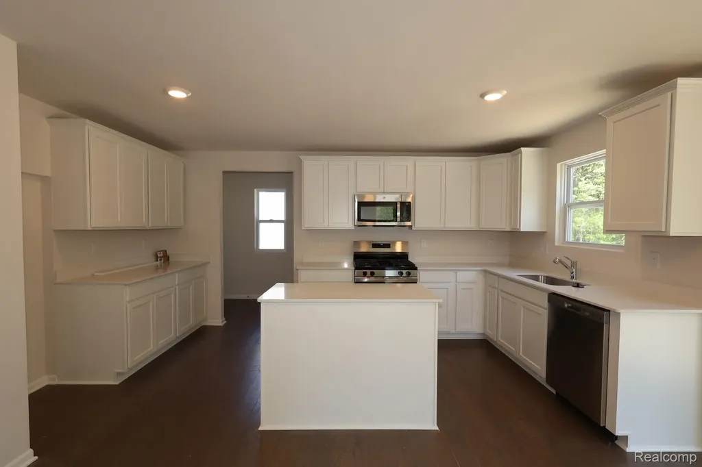 4222 Cedar Lane Grand Blanc Charter Township MI 48439