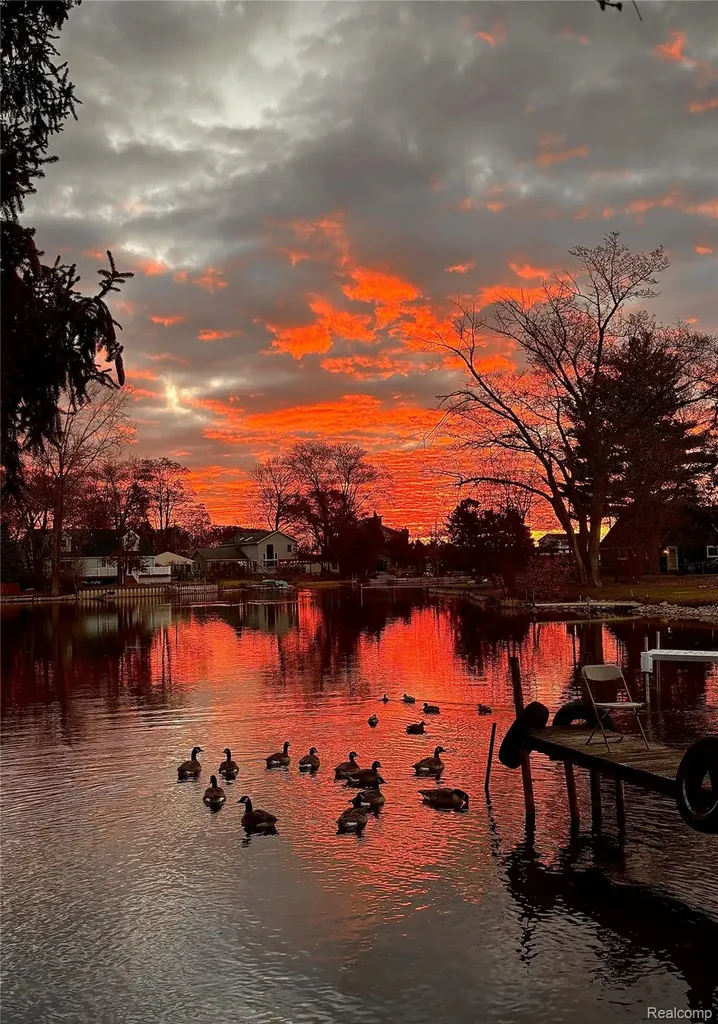 2472 Tackles Drive White Lake Charter Township MI 48386