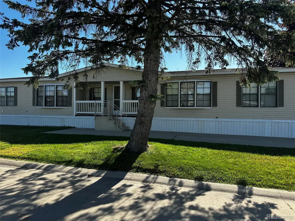 14559 Keswick Drive Shelby Charter Township MI 48315