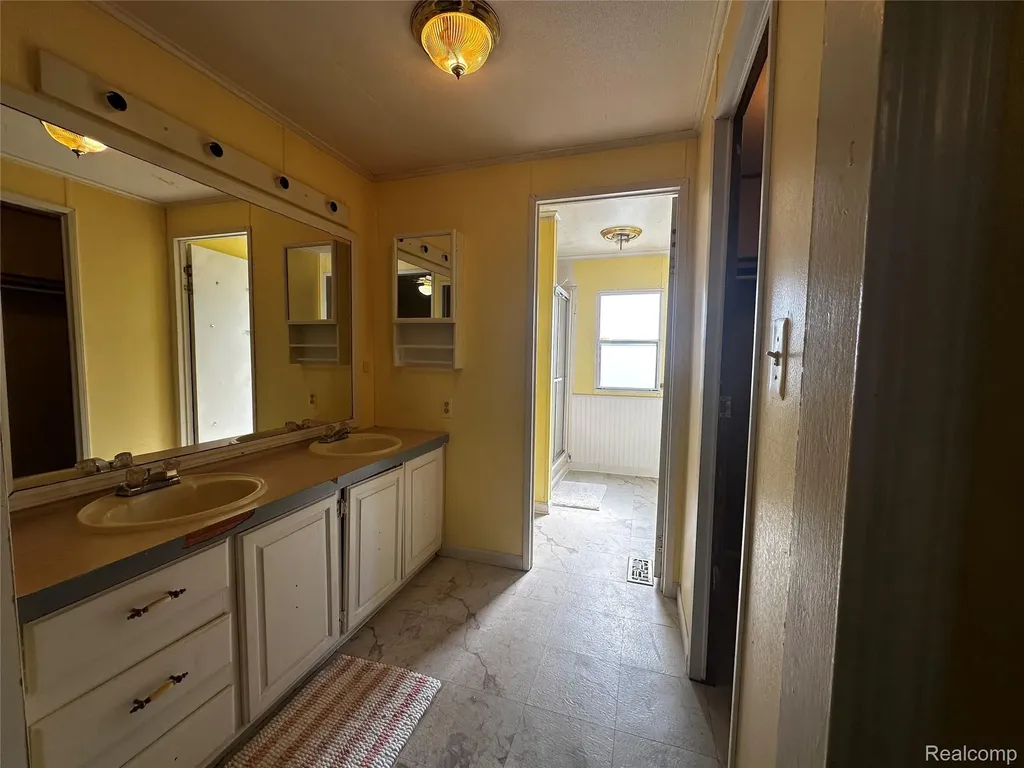 14559 Keswick Drive Shelby Charter Township MI 48315