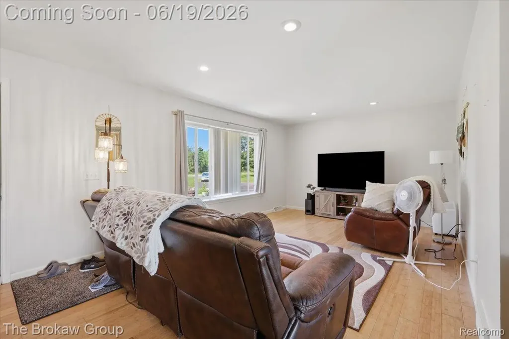4495 Groveland Road Groveland Township MI 48462