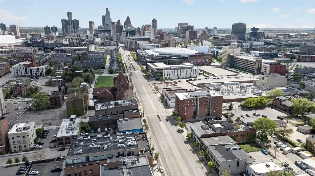 3139 Woodward Avenue Detroit City MI 48201