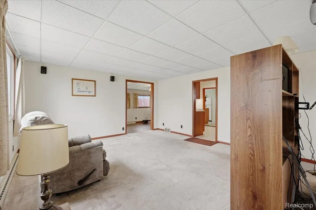 2811 Orange Grove Road Waterford Charter Township MI 48329
