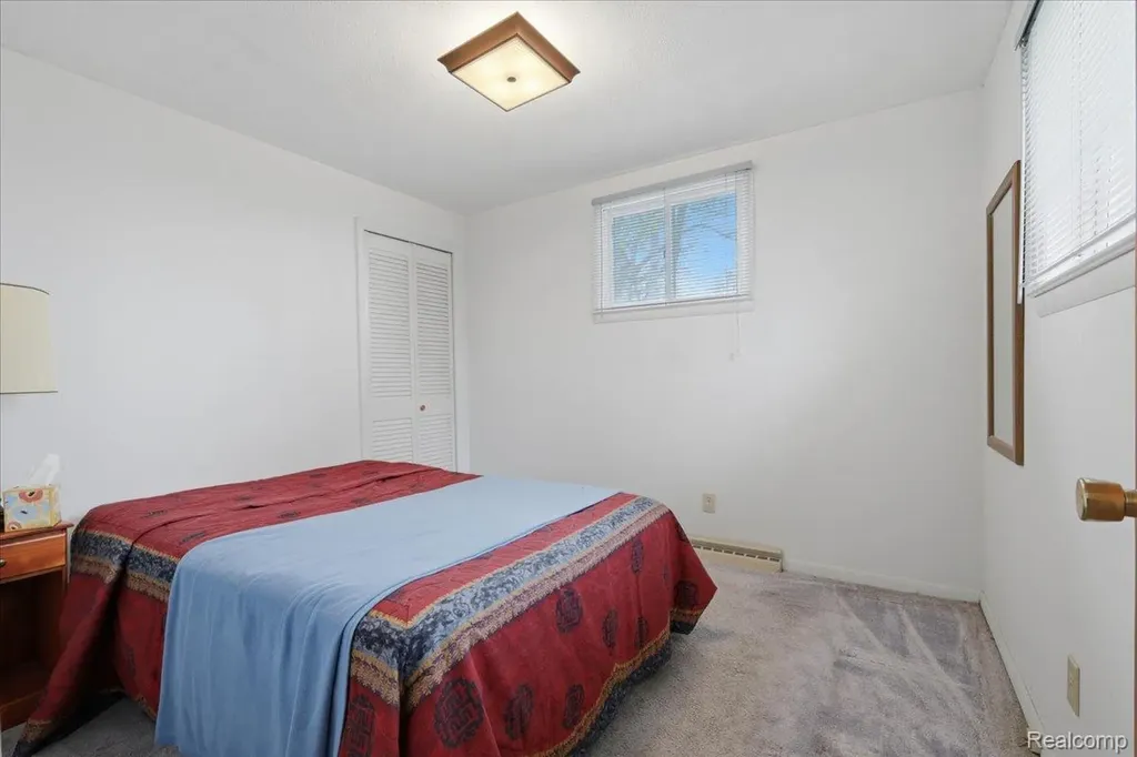 2811 Orange Grove Road Waterford Charter Township MI 48329