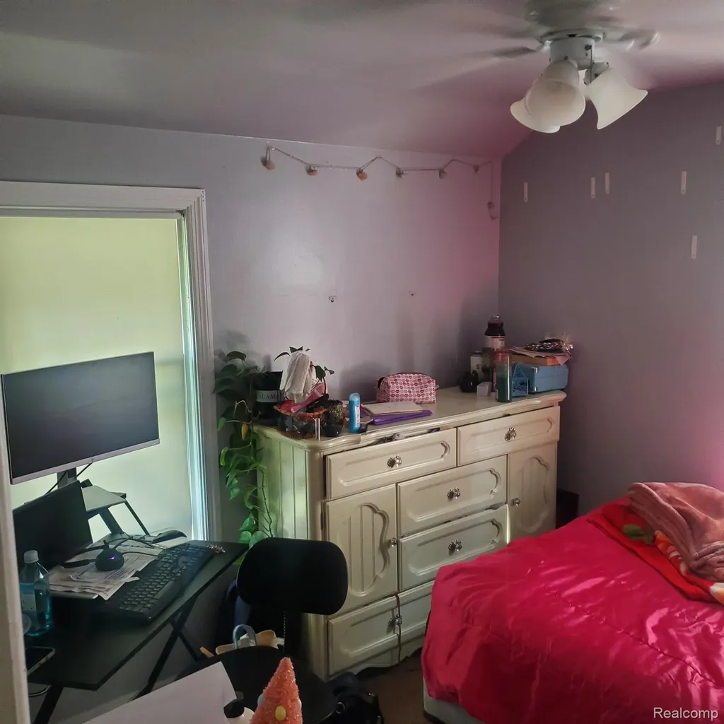 18918 Hartwell Street Detroit City MI 48235