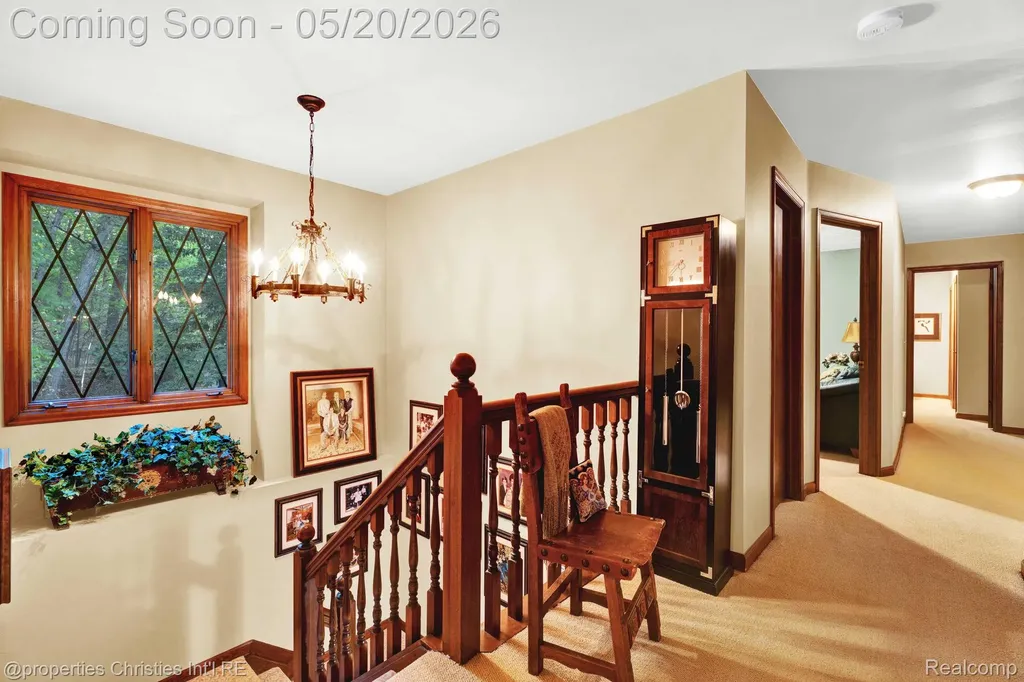 1100 Bretton Lane Bloomfield Charter Township MI 48304
