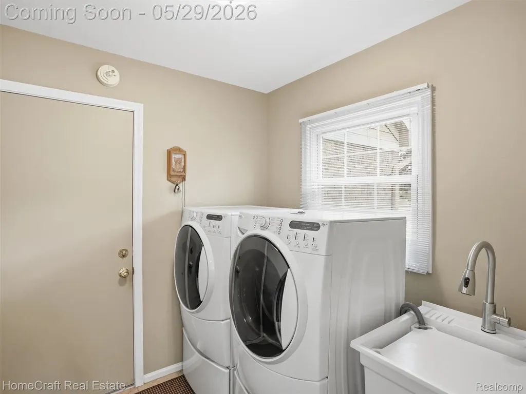 45088 Danbury Road Canton Charter Township MI 48188