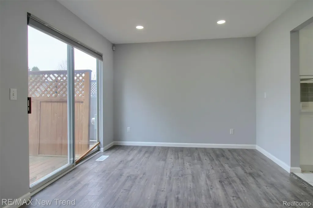 2191 Pleasant Drive Commerce Charter Township MI 48390
