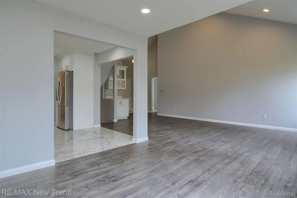 2191 Pleasant Drive Commerce Charter Township MI 48390