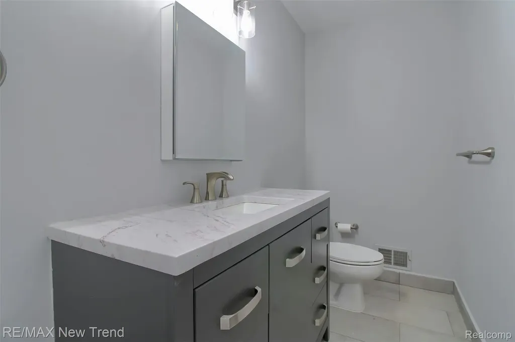 2191 Pleasant Drive Commerce Charter Township MI 48390