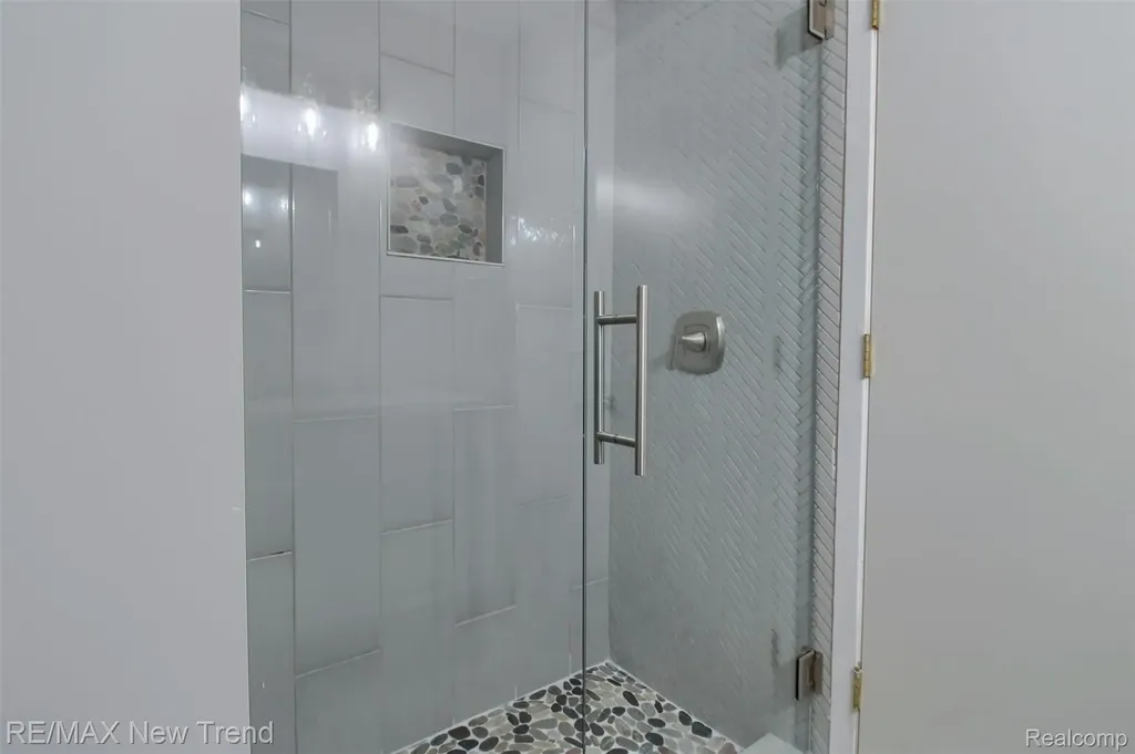 2191 Pleasant Drive Commerce Charter Township MI 48390