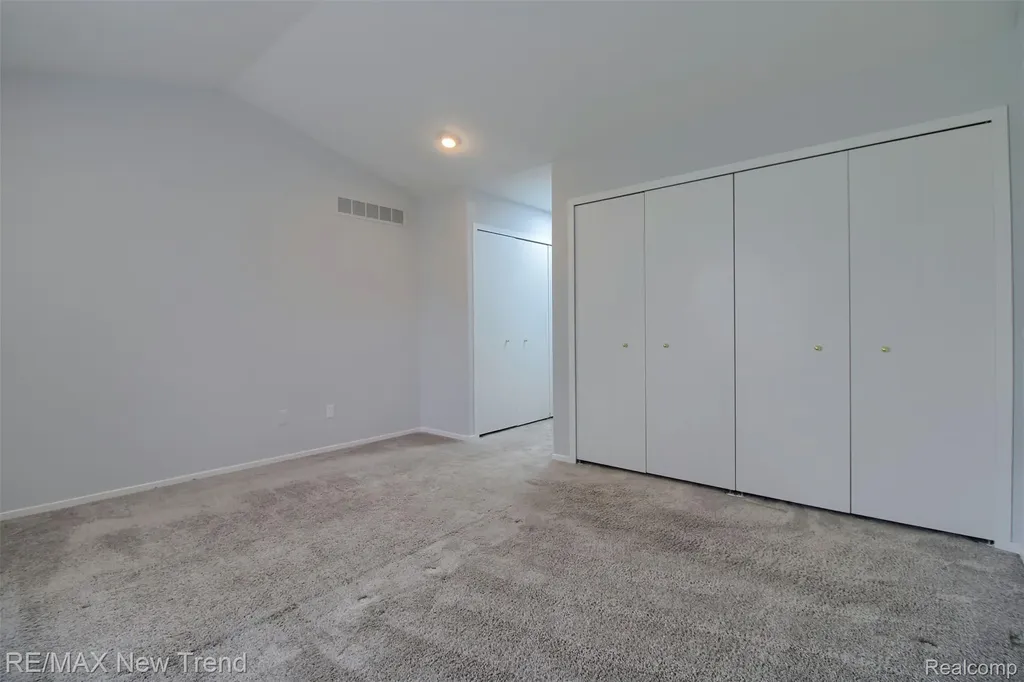 2191 Pleasant Drive Commerce Charter Township MI 48390