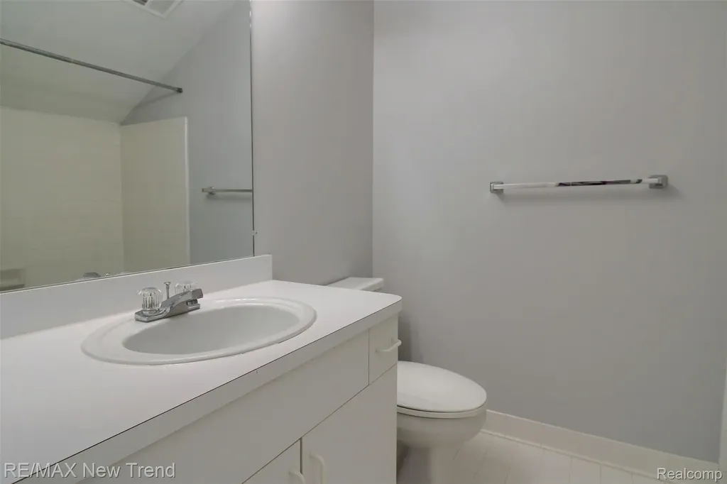 2191 Pleasant Drive Commerce Charter Township MI 48390