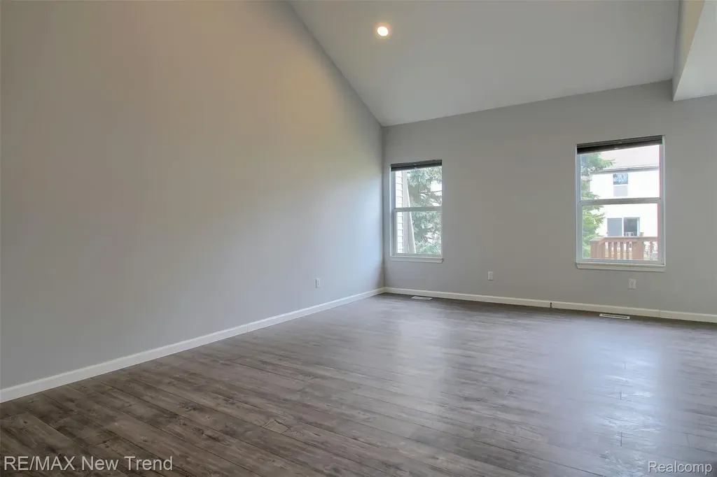2191 Pleasant Drive Commerce Charter Township MI 48390