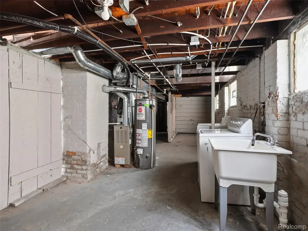1123 Wayburn Street Grosse Pointe Park City MI 48230