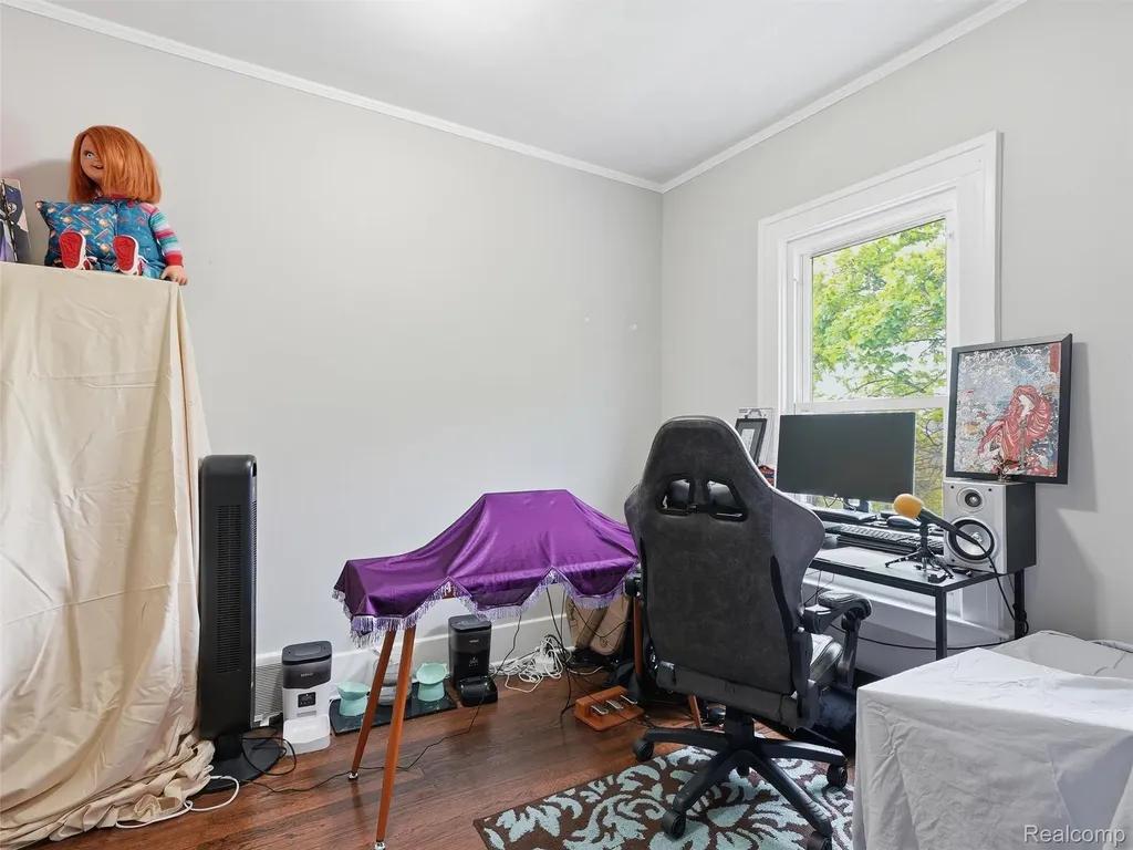 1123 Wayburn Street Grosse Pointe Park City MI 48230