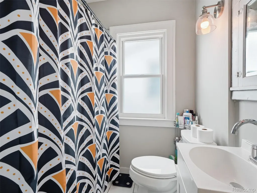 1123 Wayburn Street Grosse Pointe Park City MI 48230