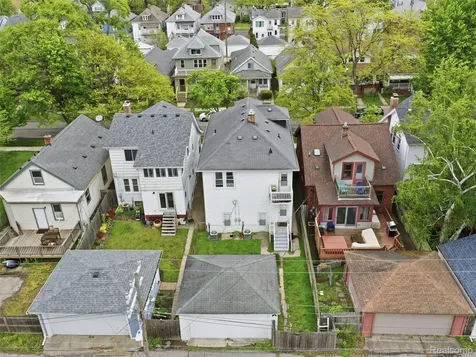 1123 Wayburn Street Grosse Pointe Park City MI 48230