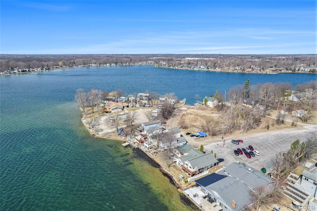 2294 Sonora Drive Fenton Charter Township MI 48430