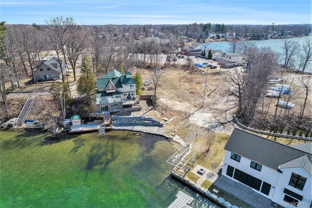 2294 Sonora Drive Fenton Charter Township MI 48430
