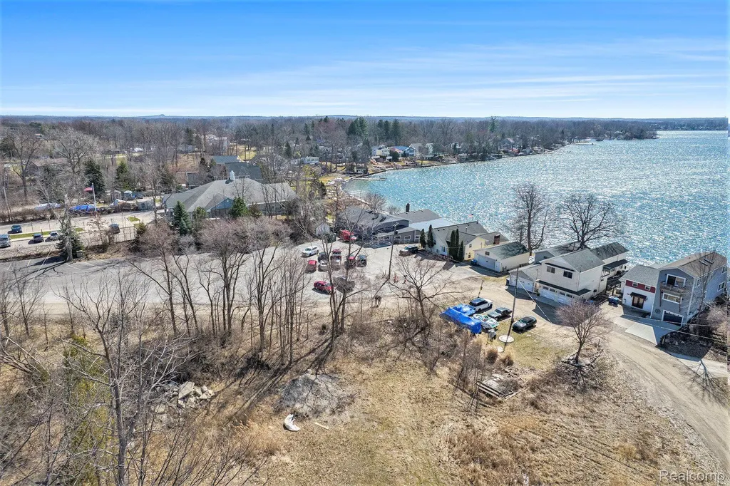2294 Sonora Drive Fenton Charter Township MI 48430