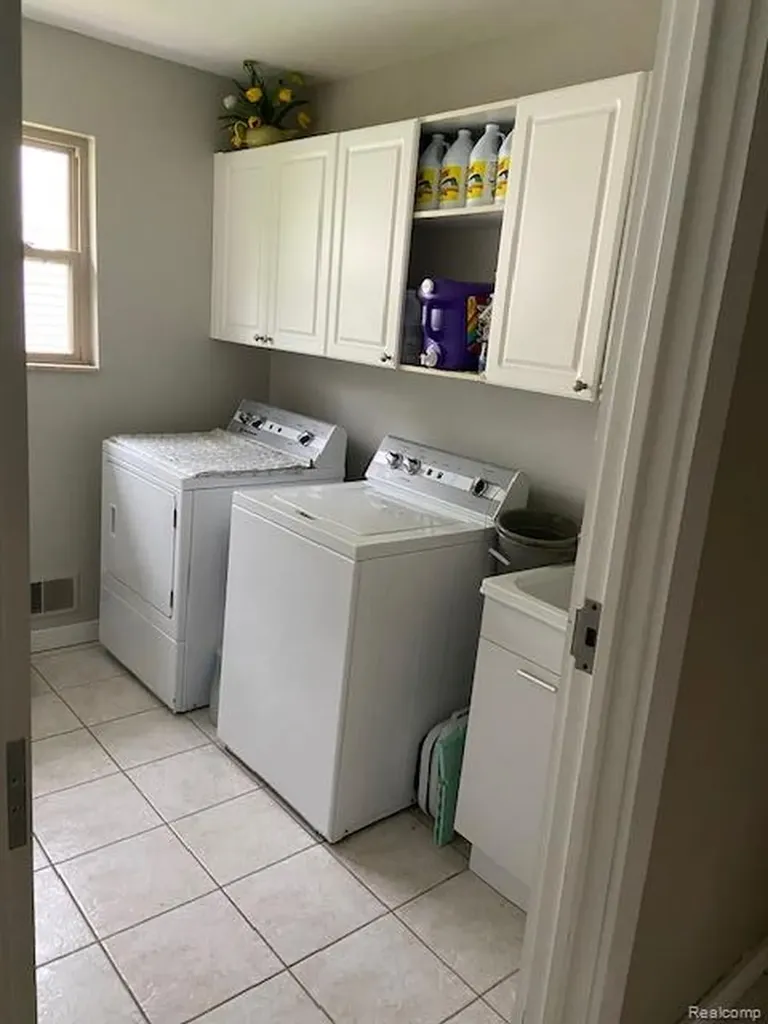 25014 Trombley Street Harrison Charter Township MI 48045