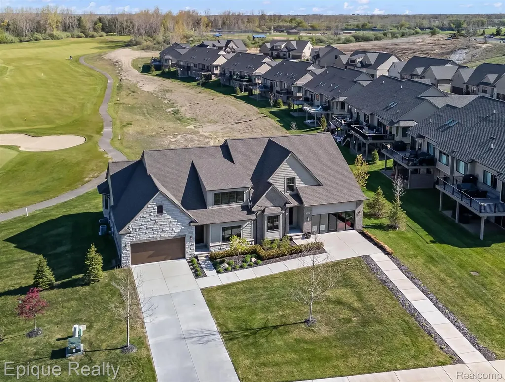181 E Market Street Oxford Charter Township MI 48371