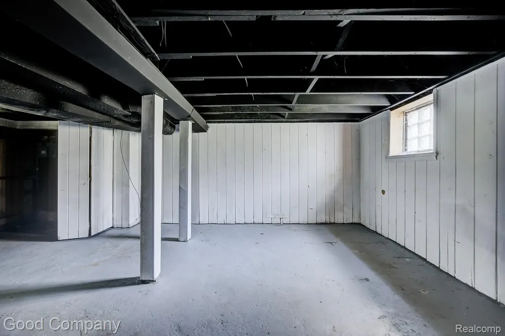 17149 New York Street Detroit City MI 48224