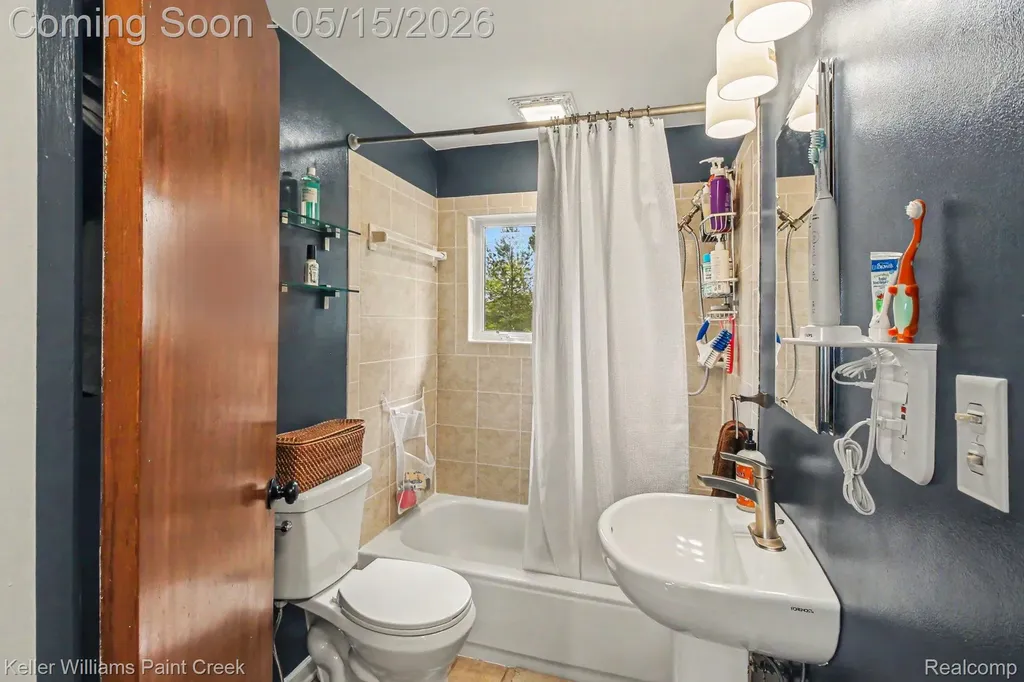 425 Cabinet Street Milford Village MI 48381
