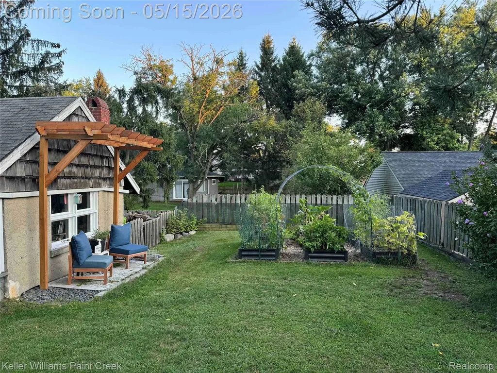 425 Cabinet Street Milford Village MI 48381