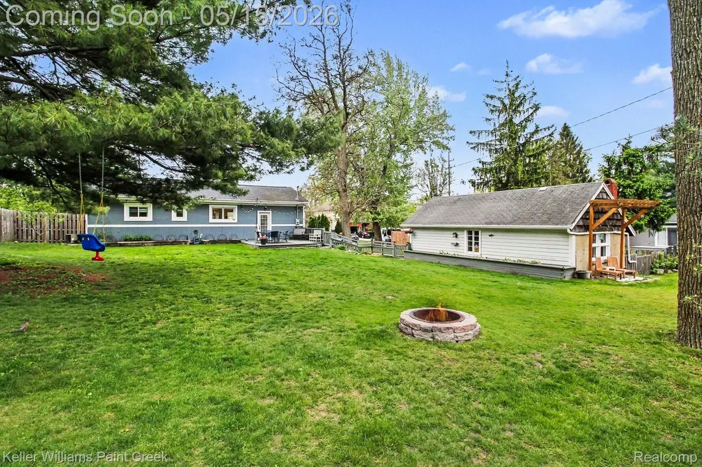 425 Cabinet Street Milford Village MI 48381