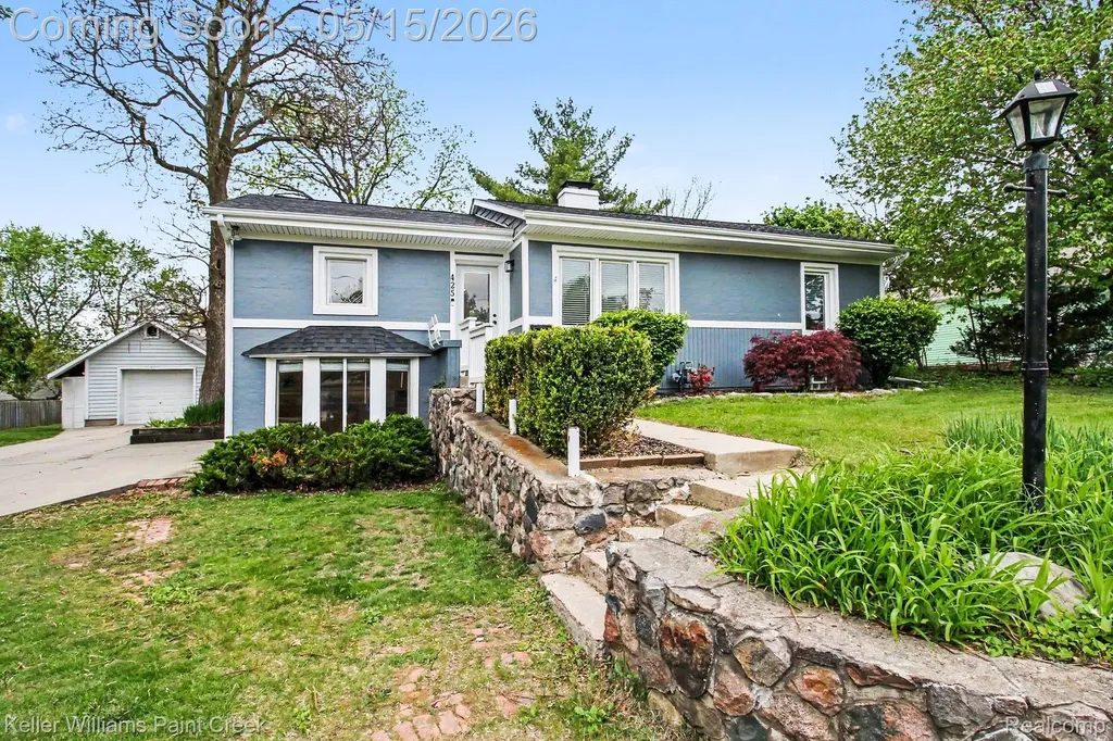 425 Cabinet Street Milford Village MI 48381
