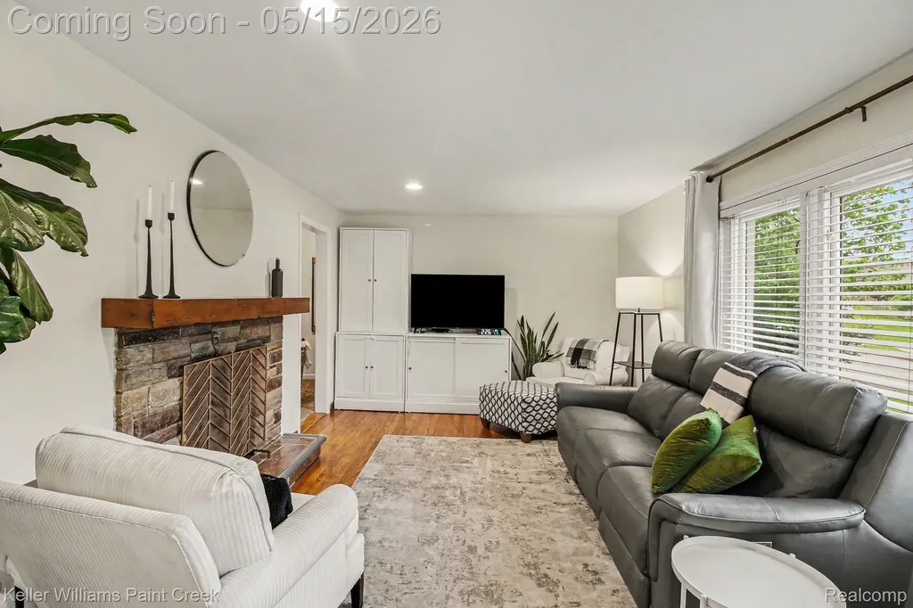 425 Cabinet Street Milford Village MI 48381