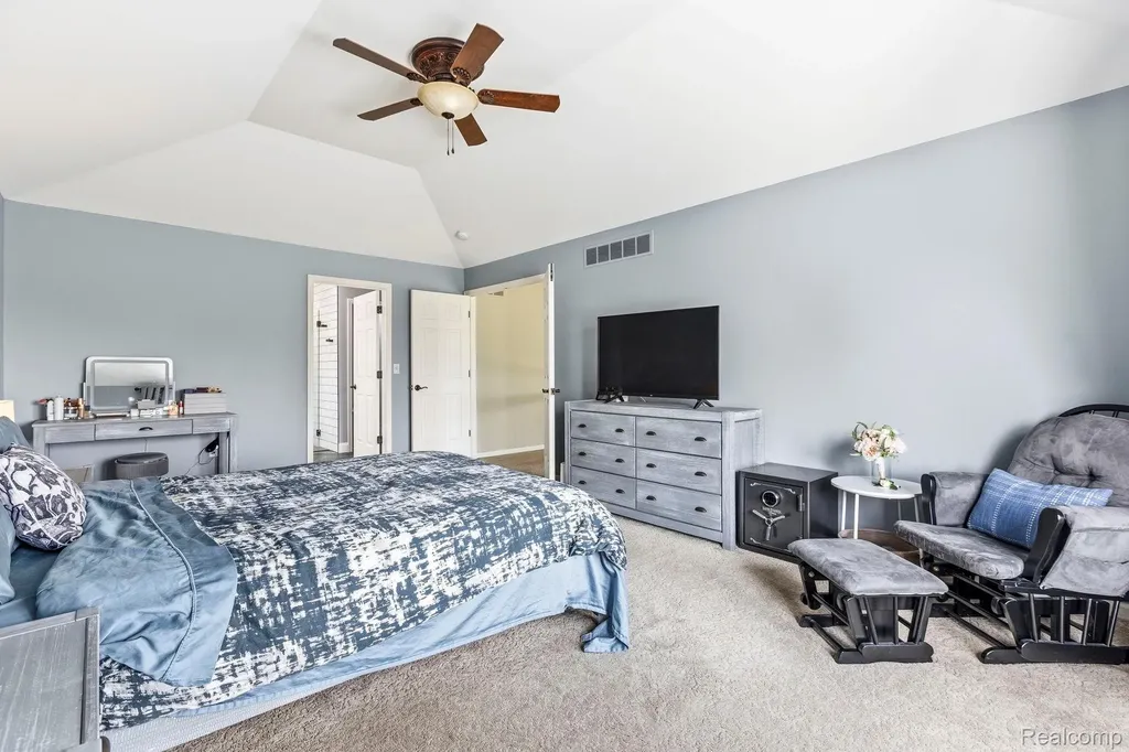3772 Fawn Drive Oakland Charter Township MI 48306
