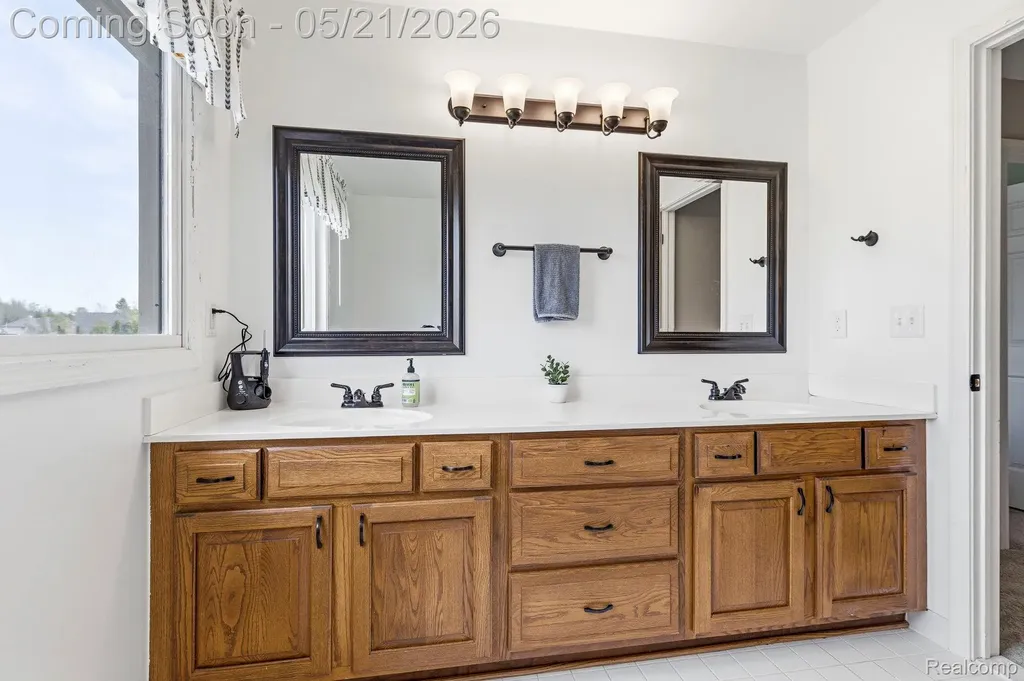 3772 Fawn Drive Oakland Charter Township MI 48306
